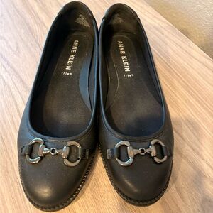Anne Klein Black Flats Size 10